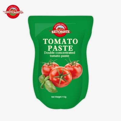 L'usine de pâte de tomate fabrique des sachets debout de 113 g conformément aux normes de production ISO HACCP BRC et FDA