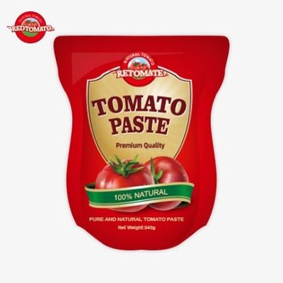 Le sac à dos de pâte de tomates rouges de 340 g offre à la fois la commodité