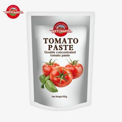 Le sac de pâte de tomate de 500 g offre un emballage pratique et une saveur délicieuse